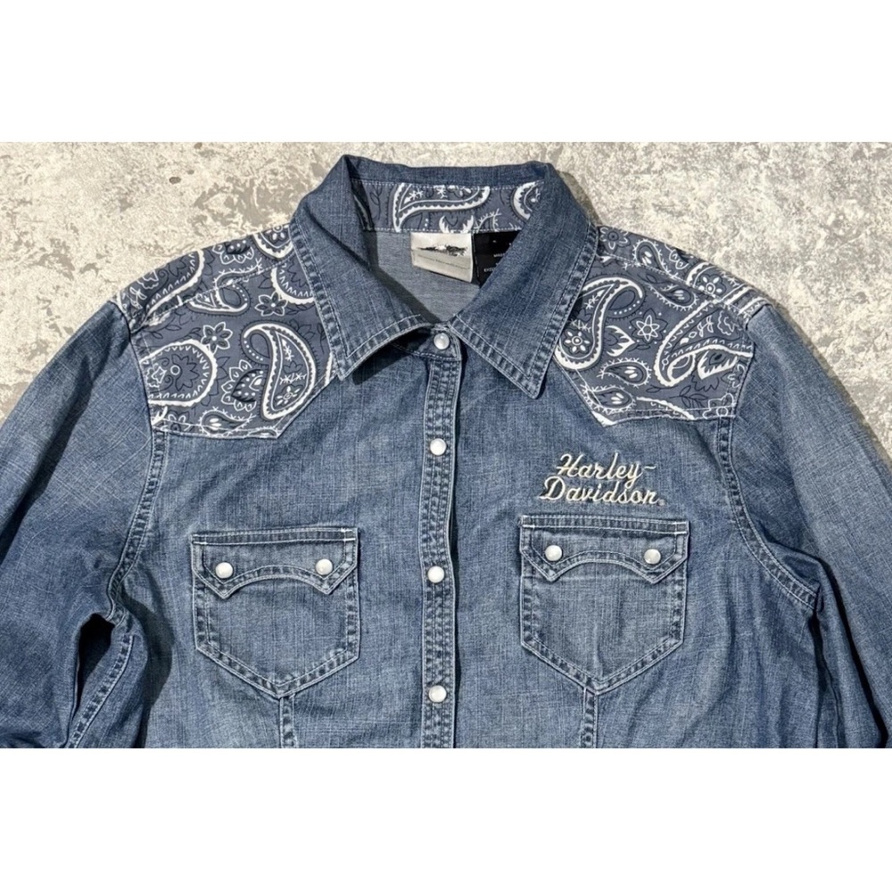 Harley Davidson Denim Long Sleeve Button Down Women’s Size M Pearl Snap Y2K - Picture 3 of 5